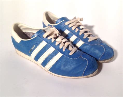 adidas tennisschuhe retro weiß streifen|Retro .